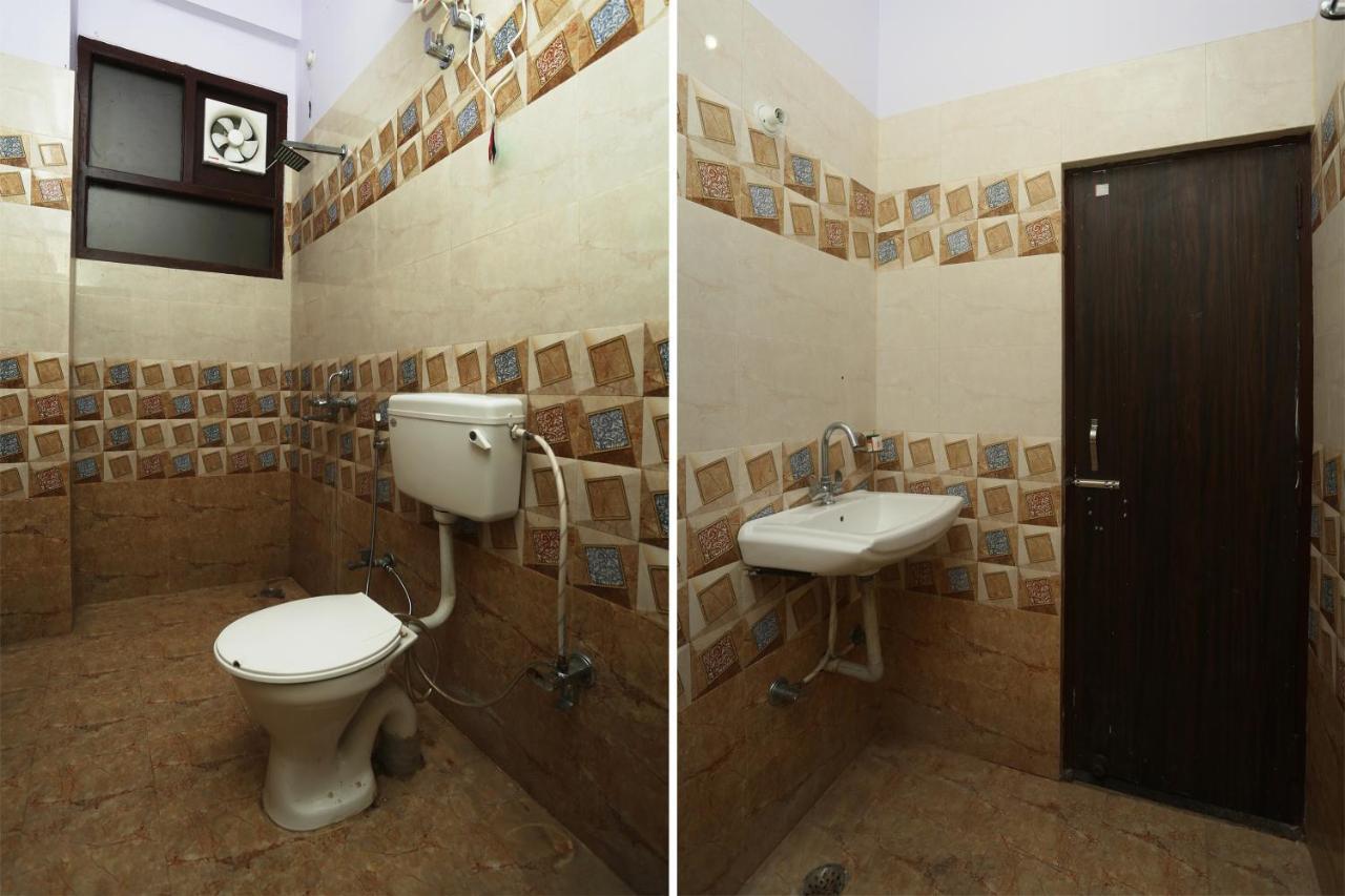 Oyo 16995 Sr Blessings Hotel Chinhat Buitenkant foto