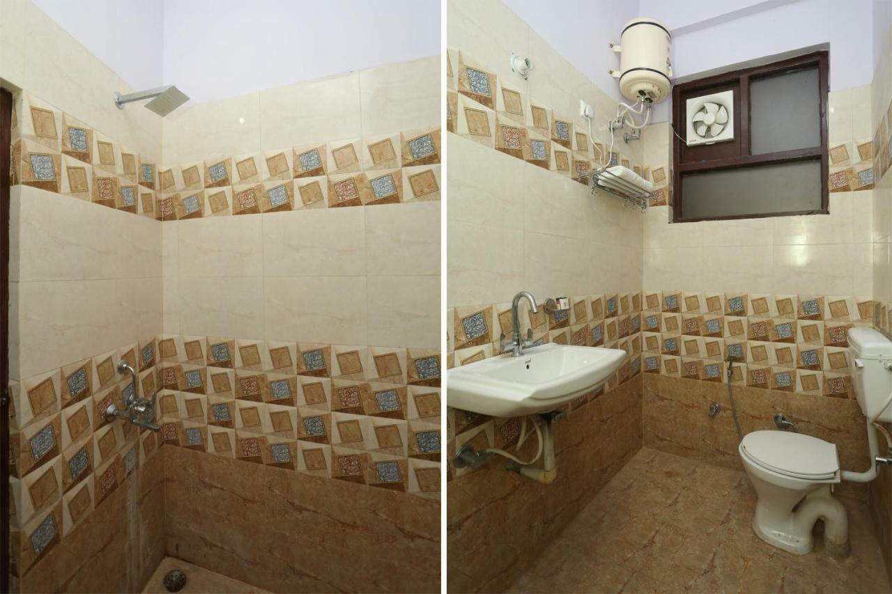 Oyo 16995 Sr Blessings Hotel Chinhat Buitenkant foto