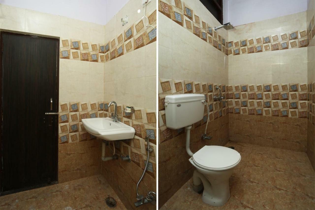 Oyo 16995 Sr Blessings Hotel Chinhat Buitenkant foto